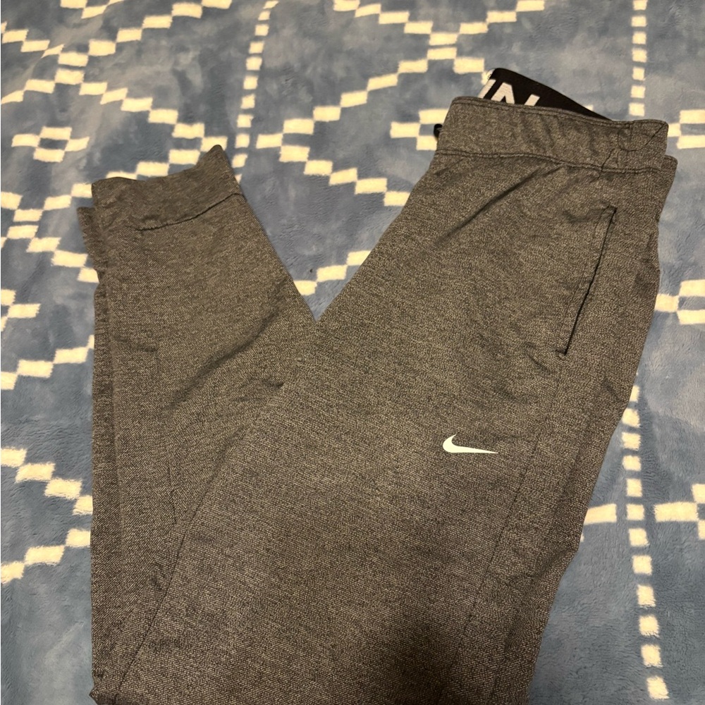 Dark gray Nike women’s xs